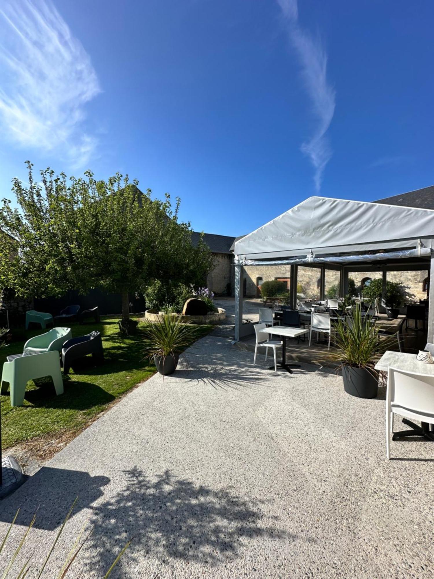 Hotel Restaurant Le Clos De L 'Ancien Pressoir Commes 外观 照片