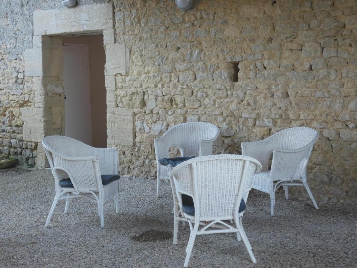 Hotel Restaurant Le Clos De L 'Ancien Pressoir Commes 外观 照片